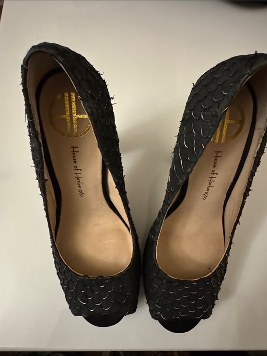 House of Harlow 1960 Shoes - House of Harlow 1960 Black Textured Peep-Toe Heels